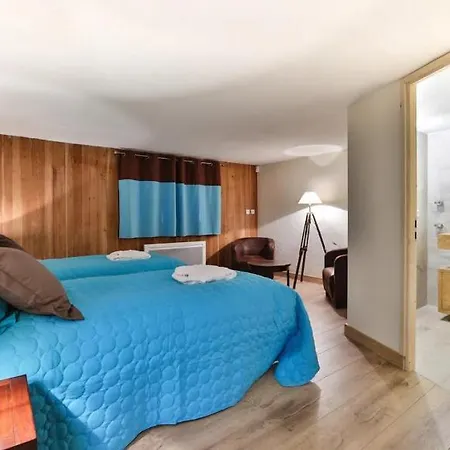Private Chalet With Jacuzzi And Sauna- If You Want To Book, Please Contact On Wh-ats-app - 0034-605-434-371 !!!! Villa Chamonix
