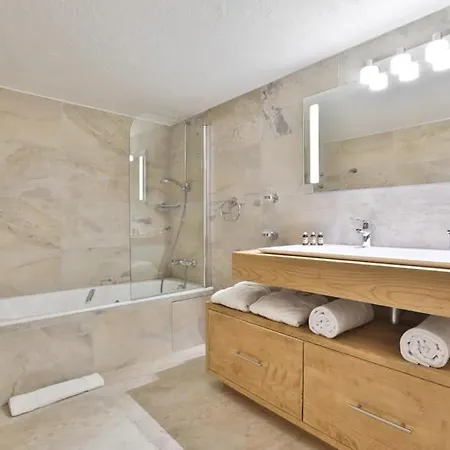 Private Chalet With Jacuzzi And Sauna- If You Want To Book, Please Contact On Wh-ats-app - 0034-605-434-371 !!!! Villa