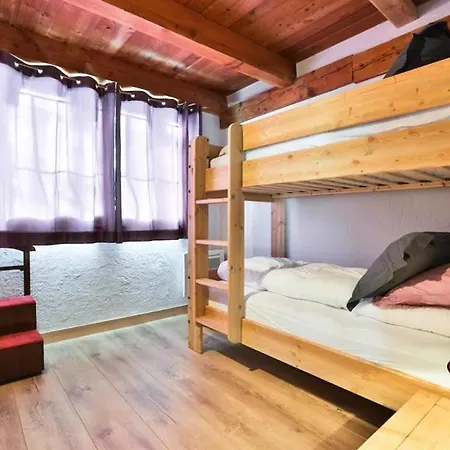 Private Chalet With Jacuzzi And Sauna- If You Want To Book, Please Contact On Wh-ats-app - 0034-605-434-371 !!!! Villa Chamonix