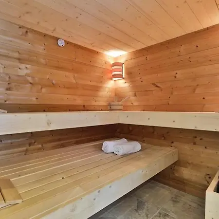 Private Chalet With Jacuzzi And Sauna- If You Want To Book, Please Contact On Wh-ats-app - 0034-605-434-371 !!!! Chamonix